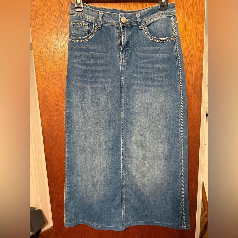 Guess Blue Denim Skirt with Stitch Detail